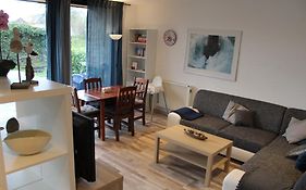 Schoenes Ferienhaus In Tossens Mit Schoenem Garten